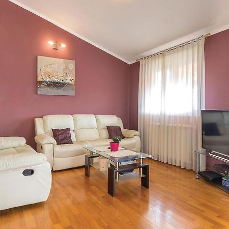 4 Bedroom Stunning Apartment In Pula Exterior foto