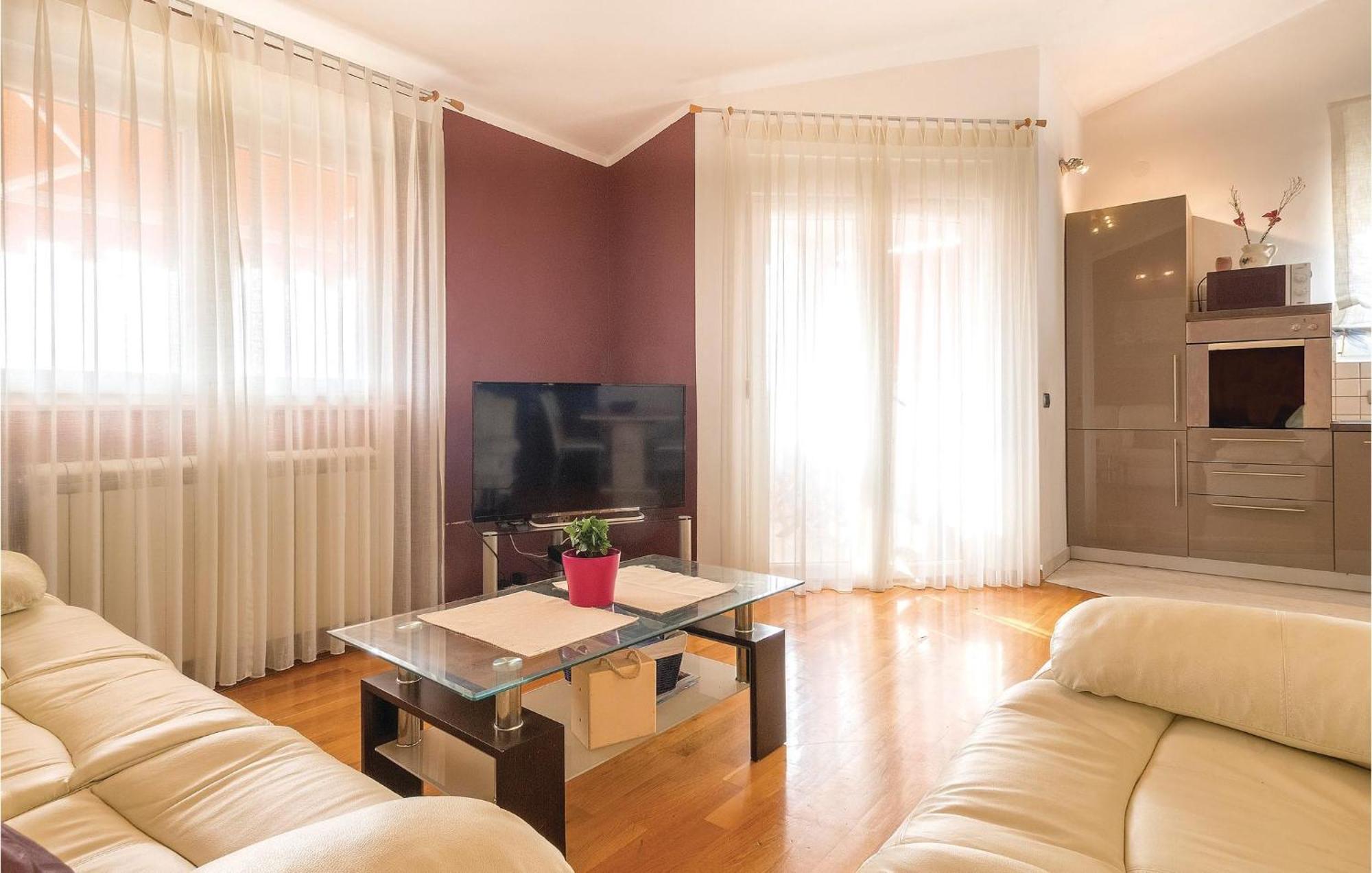 4 Bedroom Stunning Apartment In Pula Exterior foto